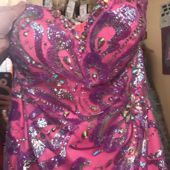 Dress - Picture 2 of 7